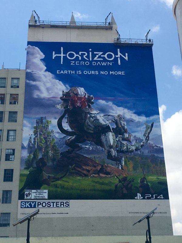 ロサンゼルスに Horizon Zero Dawn の巨大な広告が早くも登場 ゲーム説明書